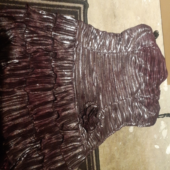 Dress - Picture 1 of 3